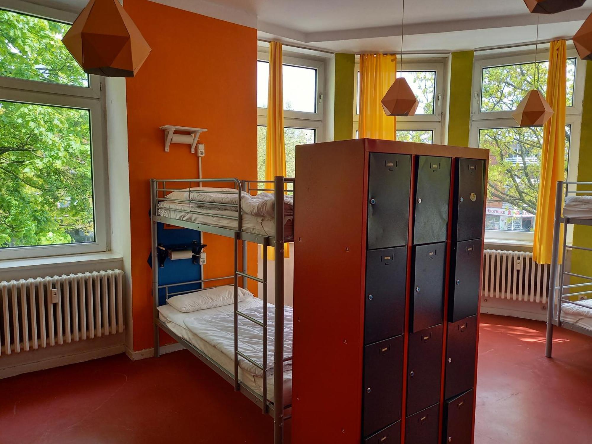 Instantsleep Backpackerhostel St Pauli Hamburg Exterior photo